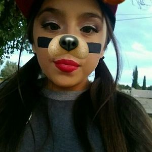 Meet your Posher, Annalina